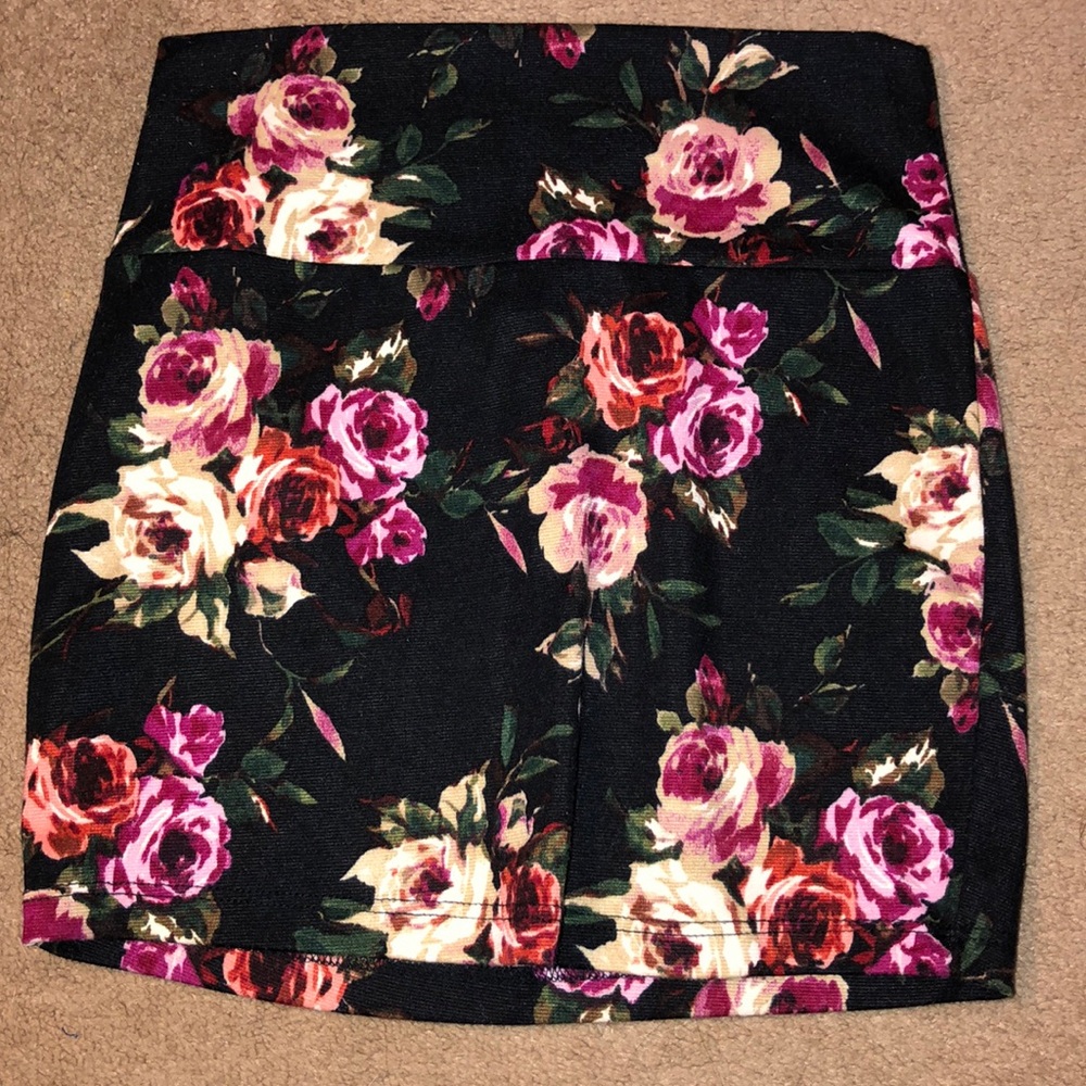 floral mini skirt